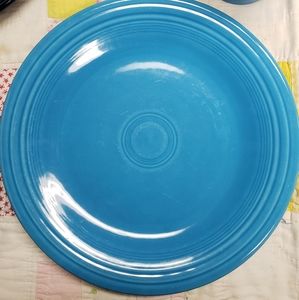 1 fiestaware dinner plate!